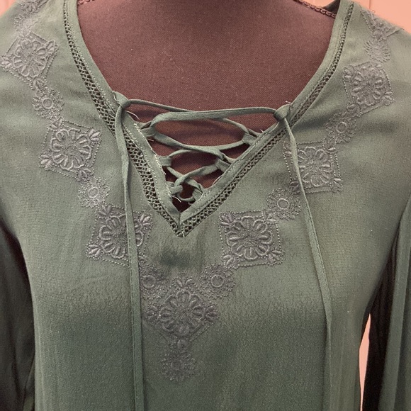 Xhilaration - Women's Green V-Neck Long Sleeve and Tie Dress (NWT) - Picture 3 of 7